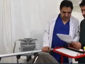 Doktor baba-oğul aynı hastanede hizmet etmenin mutluluğunu yaşıyor