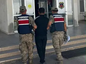 Dolandırıcılıktan aranan şahıs yakalandı
