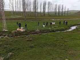 DSİ heyeti Topraksu Göleti Sulaması sahasında incelemelerde bulundu
