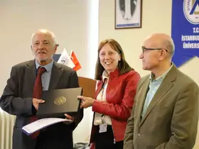 Duayen gazeteci-yazar Haluk Şahin, dijital çağın risklerini anlattı
