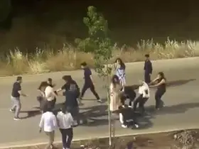 Düğün konvoyunda tekmeli, yumruklu kavga
