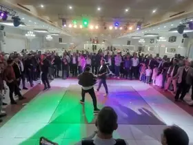 Düğünde acı veren oyun: Urganlarla birbirlerinin sırtına vurdular
