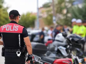 "Dur" ihtarına uymadı, başka bir araca çarpınca yakalandı: 332 bin lira ceza yedi
