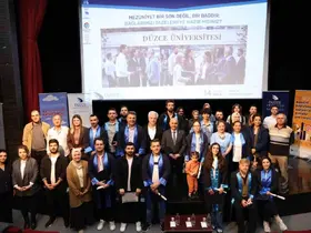 Düzce Üniversitesi’nde mezunlarla anlamlı buluşma
