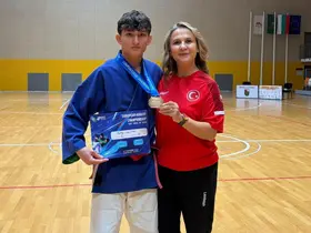 Düzceli sporculardan Kuraş Avrupa Şampiyonası’nda 3 altın madalya
