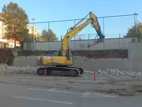 Edirne’de devrilme tehlikesi taşıyan okul duvarı yenileniyor

