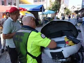 Edirne’de motosiklet denetimi: Yayaların alanına giren sürücülere ceza
