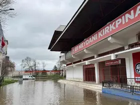 Edirne’de nehir taşkını: Sular Er Meydanına ilerliyor
