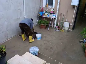 Edirne’de sağanak hayatı olumsuz etkiledi: Bazı ev ve iş yerlerini su bastı
