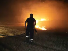 Edirne’de tarlada çıkan anız yangını korkuttu

