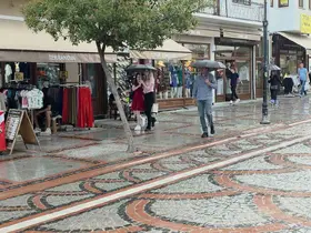 Edirne’de vatandaşlar yağmurun tadını çıkardı
