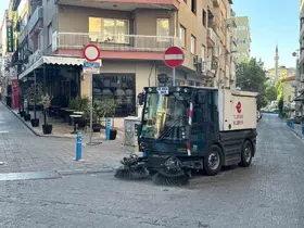 Efeler Belediyesi ekipleri temizlik çalışmalarını sürdürüyor
