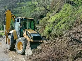 Efeler’de kapanan yollar açılıyor
