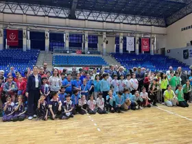 Efeler’de minikler sporla buluştu

