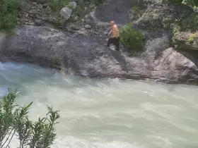 Eğlence Çayı’na giren genç kayboldu, ekipler seferber oldu
