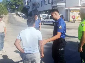 Ehliyetsiz sürücüyü korumak için yalan söyledi, karakola götürüldü
