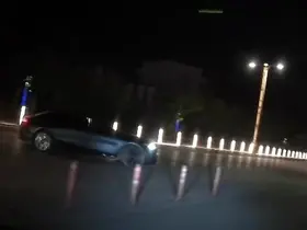 Elazığ’da drift atan araç kameralara yansıdı
