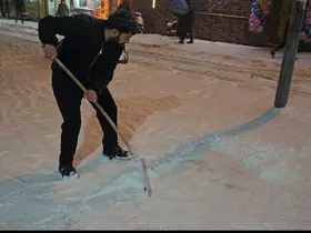 Elazığ’da esnafın karla mücadelesi
