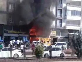 Elazığ’da iş yeri alevlere teslim oldu
