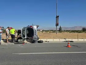 Elazığ’da motosikletle otomobil çarpıştı: 1’i ağır 2 yaralı
