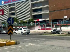 Elazığ’da  otomobil ile motosiklet çarpıştı: 3 yaralı
