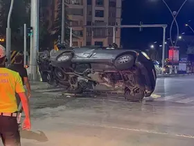 Elazığ’da otomobille çarpışan  araç yan yattı: 11 yaralı
