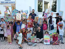 Elazığ’da Rojin Kabaiş anısına, çocuklara oyuncak dağıtıldı
