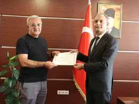 Elazığ’da sigarayı bırakan 2 vatandaşa ‘Teşekkür Belgesi’ verildi
