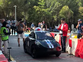 Elektrikli araç yarışmalarında 3 araçla finalist olan tek üniversite SUBÜ oldu
