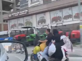 Elektrikli scooter üzerindeki tehlikeli yolculuk
