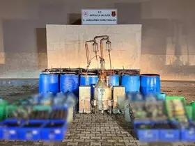 Elmalı’da 3 bin 750 litre kaçak ve sahte alkol ele geçirildi
