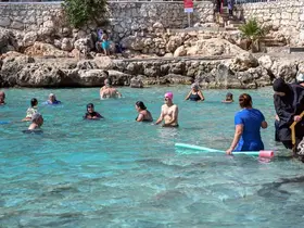 Emekli Evi üyeleri Yapraklı Koy’da denizin keyfini çıkardı
