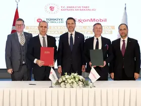 Enerji ve Tabii Kaynaklar Bakanı Bayraktar: "Karadeniz ve Akdeniz’deki yeni arama alanlarını kapsayan bir mutabakat zaptı imzalandı"

