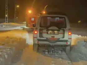 Erciş’te kapanan yollarda hastalara Snowtrack ile ulaşıldı
