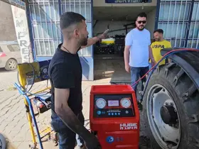 Erciş’te sıcak hava etkisini gösterdi, sürücüler klima için sanayiye akın etti
