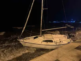 Erdek’te şiddetli lodos etkili oldu: Tekneler sürüklendi
