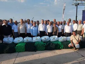 Erdemli’de balıkçılara ekipman desteği
