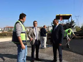 Erenler’de asfalt mesaisi tüm hızıyla sürüyor
