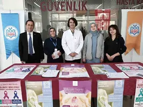 ERÜ Hastanelerinden, Meme Kanseri Farkındalık Standı

