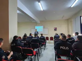 Erzincan POMEM’de polis memurlarına "Baba Okulu" semineri
