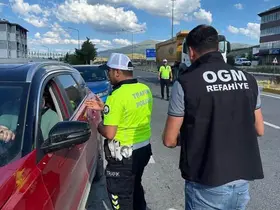 Erzincan’da 2 bin 200 sürücüye orman yangınlarına karşı bilgilendirme
