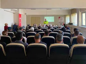 Erzincan’da huzurevi sakinleri ve çalışanlarına trafik güvenliği eğitimi

