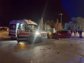 Erzincan’da iki aracın çarpıştığı kazada 2 kişi yaralandı
