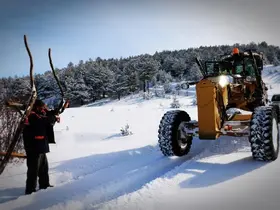Erzincan’da kar ve tipiden 494 köy yolu ulaşıma kapandı
