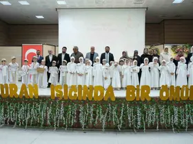 Erzincan’da miniklerin Kur’an sevinci
