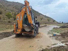 Erzincan’da sağanak sonrası sulama kanalları taştı
