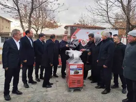 Erzincan’da üreticiye destek: Dut sıkma ve koyun kırkım makinası dağıtıldı
