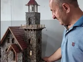 Erzincanlı emekli usta doğadan topladığı taşlarla minyatür evler yapıyor
