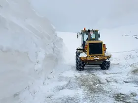 Erzurum kırsalında karla mücadeleye devam
