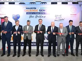 Erzurum’da "Maarifin kalbinde marifetli gençlik" mesleki ve teknik eğitim fuarı açıldı
